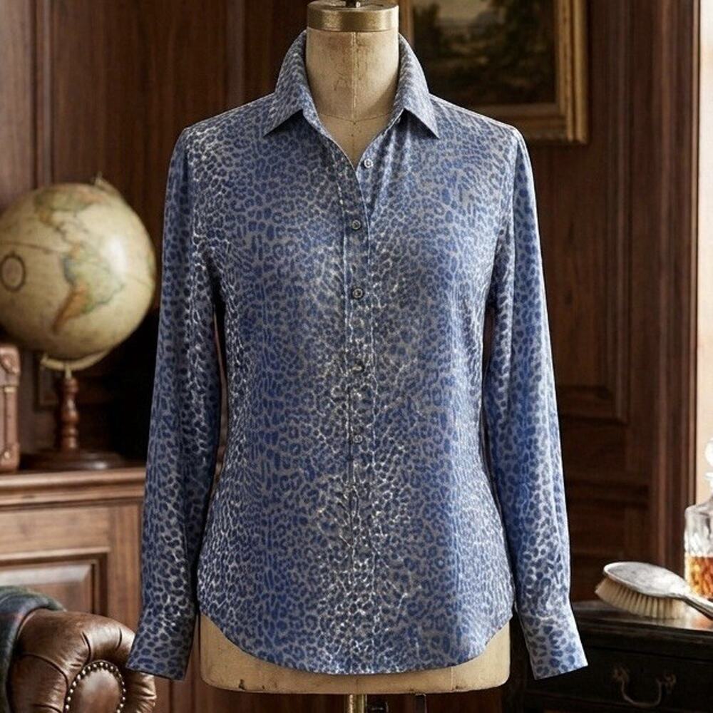 J.McLaughlin Blue Gray Leopard Print 100% Silk Blouse Shirt M Quiet Luxury